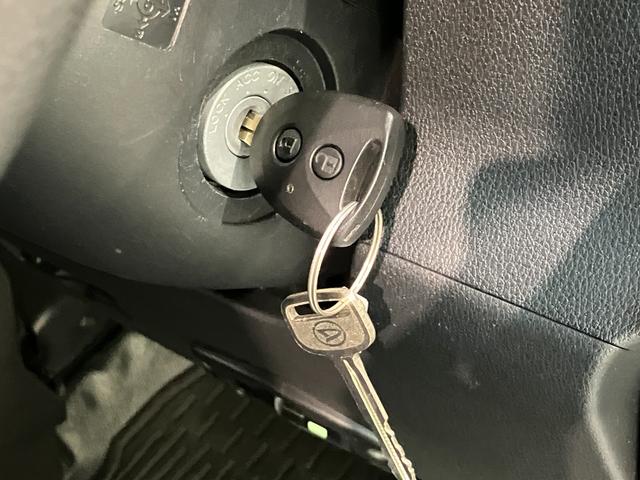 ハイゼットカーゴＤＸ　４ＷＤ　フルセグナビ　ドラレコ　ＥＴＣ　キーレス衝突被害軽減ブレーキ　スマアシ　コーナーセンサー　キーレス　前席パワーウインドウ　フルセグナビ　ドラレコ　ＥＴＣ　ＤＶＤ再生　Ｂｌｕｅｔｏｏｔｈ　ＵＳＢ　ＬＥＤ　オートライト　パートタイム４ＷＤ（滋賀県）の中古車