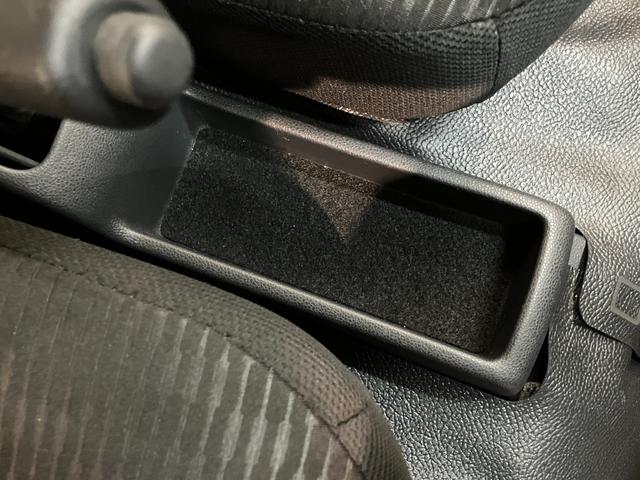 ハイゼットカーゴＤＸ　４ＷＤ　フルセグナビ　ドラレコ　ＥＴＣ　キーレス衝突被害軽減ブレーキ　スマアシ　コーナーセンサー　キーレス　前席パワーウインドウ　フルセグナビ　ドラレコ　ＥＴＣ　ＤＶＤ再生　Ｂｌｕｅｔｏｏｔｈ　ＵＳＢ　ＬＥＤ　オートライト　パートタイム４ＷＤ（滋賀県）の中古車