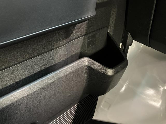 ハイゼットカーゴＤＸ　４ＷＤ　フルセグナビ　ドラレコ　ＥＴＣ　キーレス衝突被害軽減ブレーキ　スマアシ　コーナーセンサー　キーレス　前席パワーウインドウ　フルセグナビ　ドラレコ　ＥＴＣ　ＤＶＤ再生　Ｂｌｕｅｔｏｏｔｈ　ＵＳＢ　ＬＥＤ　オートライト　パートタイム４ＷＤ（滋賀県）の中古車