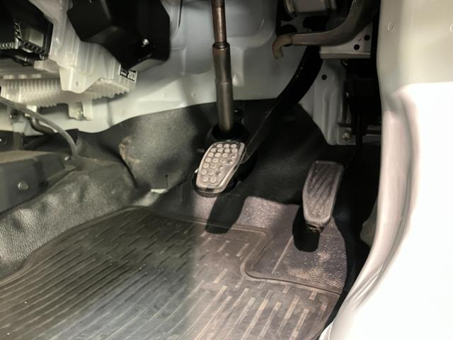 ハイゼットカーゴＤＸ　４ＷＤ　フルセグナビ　ドラレコ　ＥＴＣ　キーレス衝突被害軽減ブレーキ　スマアシ　コーナーセンサー　キーレス　前席パワーウインドウ　フルセグナビ　ドラレコ　ＥＴＣ　ＤＶＤ再生　Ｂｌｕｅｔｏｏｔｈ　ＵＳＢ　ＬＥＤ　オートライト　パートタイム４ＷＤ（滋賀県）の中古車