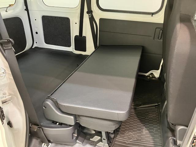 ハイゼットカーゴＤＸ　４ＷＤ　ＣＶＴ車　キーレス　前席パワーウインドウ衝突被害軽減ブレーキ　スマアシ　コーナーセンサー　ＣＤステレオ　ドラレコ　オートライト　キーレス　前席パワーウインドウ　両側スライドドア　パートタイム４ＷＤ（滋賀県）の中古車