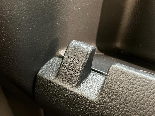 ハイゼットカーゴＤＸ　４ＷＤ　ＣＶＴ車　キーレス　前席パワーウインドウ衝突被害軽減ブレーキ　スマアシ　コーナーセンサー　ＣＤステレオ　ドラレコ　オートライト　キーレス　前席パワーウインドウ　両側スライドドア　パートタイム４ＷＤ（滋賀県）の中古車