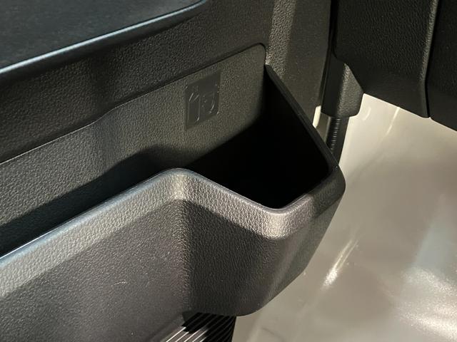 ハイゼットカーゴＤＸ　４ＷＤ　ＣＶＴ車　キーレス　前席パワーウインドウ衝突被害軽減ブレーキ　スマアシ　コーナーセンサー　ＣＤステレオ　ドラレコ　オートライト　キーレス　前席パワーウインドウ　両側スライドドア　パートタイム４ＷＤ（滋賀県）の中古車