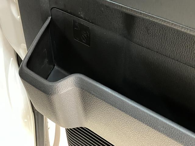 ハイゼットカーゴＤＸ　４ＷＤ　ＣＶＴ車　キーレス　前席パワーウインドウ衝突被害軽減ブレーキ　スマアシ　コーナーセンサー　ＣＤステレオ　ドラレコ　オートライト　キーレス　前席パワーウインドウ　両側スライドドア　パートタイム４ＷＤ（滋賀県）の中古車