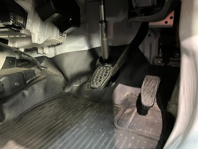 ハイゼットカーゴＤＸ　４ＷＤ　ＣＶＴ車　キーレス　前席パワーウインドウ衝突被害軽減ブレーキ　スマアシ　コーナーセンサー　ＣＤステレオ　ドラレコ　オートライト　キーレス　前席パワーウインドウ　両側スライドドア　パートタイム４ＷＤ（滋賀県）の中古車