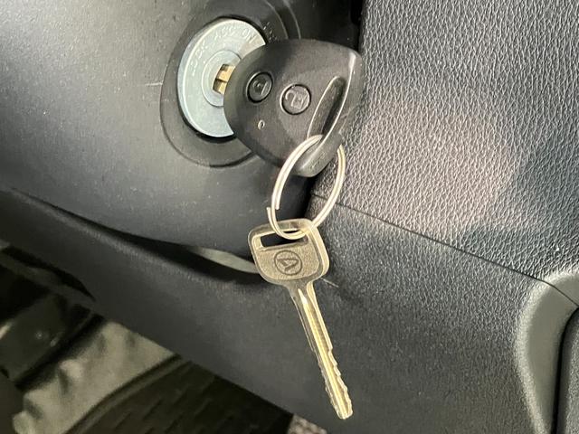 ハイゼットカーゴＤＸ　４ＷＤ　コーナーセンサー　ドラレコ　キーレス衝突被害軽減ブレーキ　スマアシ　コーナーセンサー　キーレス　前席パワーウインドウ　ＡＭ／ＦＭステレオ　ドラレコ　両側スライドドア　オートライト　マニュアルレベリング　パートタイム４ＷＤ（滋賀県）の中古車