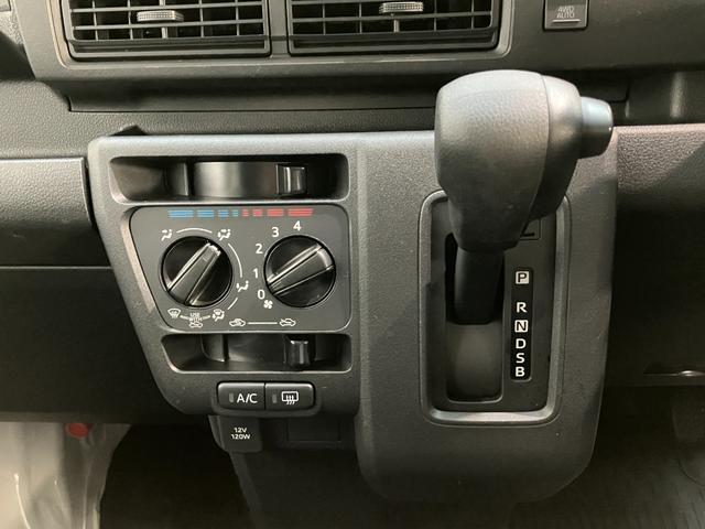 ハイゼットカーゴＤＸ　４ＷＤ　コーナーセンサー　ドラレコ　キーレス衝突被害軽減ブレーキ　スマアシ　コーナーセンサー　キーレス　前席パワーウインドウ　ＡＭ／ＦＭステレオ　ドラレコ　両側スライドドア　オートライト　マニュアルレベリング　パートタイム４ＷＤ（滋賀県）の中古車