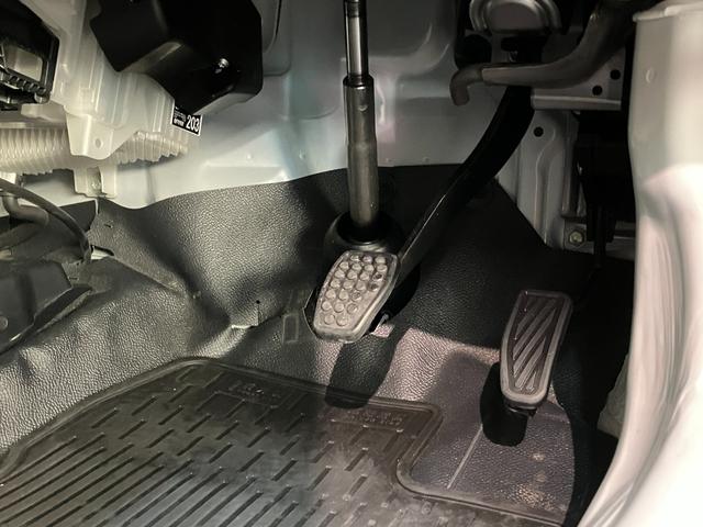 ハイゼットカーゴＤＸ　４ＷＤ　コーナーセンサー　ドラレコ　キーレス衝突被害軽減ブレーキ　スマアシ　コーナーセンサー　キーレス　前席パワーウインドウ　ＡＭ／ＦＭステレオ　ドラレコ　両側スライドドア　オートライト　マニュアルレベリング　パートタイム４ＷＤ（滋賀県）の中古車