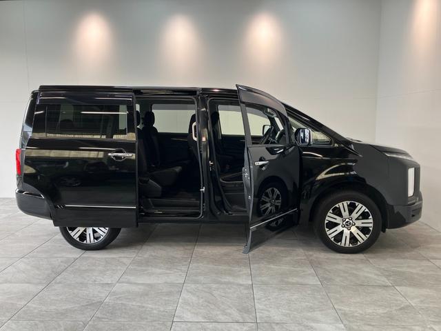 デリカＤ：５Ｐ　４ＷＤ　ディーゼル　フルセグナビ　フリップダウンモニター衝突軽減被害ブレーキ　フルセグナビ　パノラマカメラ　Ｂｌｕｅｔｏｏｔｈ　ＵＳＢ　後席モニター　両側電動スライドドア　クルコン　シートヒーター　オートステップ　ＬＥＤ　パワーバックドア（滋賀県）の中古車