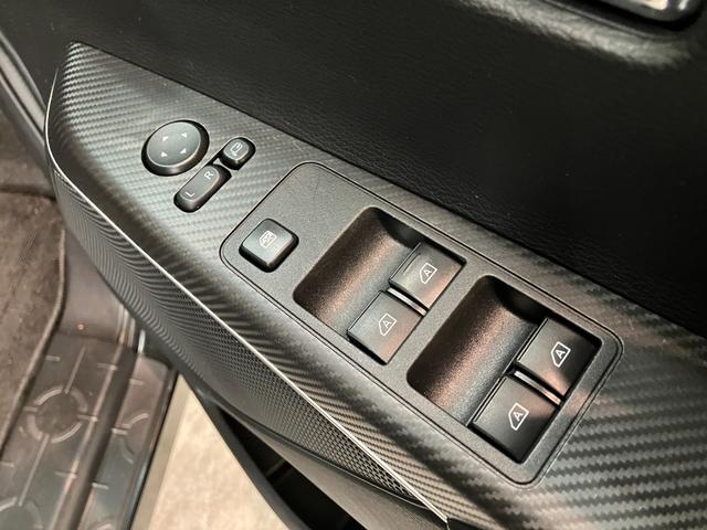 デリカＤ：５Ｐ　４ＷＤ　ディーゼル　フルセグナビ　フリップダウンモニター衝突軽減被害ブレーキ　フルセグナビ　パノラマカメラ　Ｂｌｕｅｔｏｏｔｈ　ＵＳＢ　後席モニター　両側電動スライドドア　クルコン　シートヒーター　オートステップ　ＬＥＤ　パワーバックドア（滋賀県）の中古車