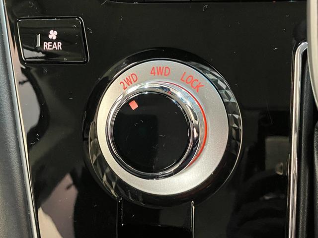 デリカＤ：５Ｐ　４ＷＤ　ディーゼル　フルセグナビ　フリップダウンモニター衝突軽減被害ブレーキ　フルセグナビ　パノラマカメラ　Ｂｌｕｅｔｏｏｔｈ　ＵＳＢ　後席モニター　両側電動スライドドア　クルコン　シートヒーター　オートステップ　ＬＥＤ　パワーバックドア（滋賀県）の中古車