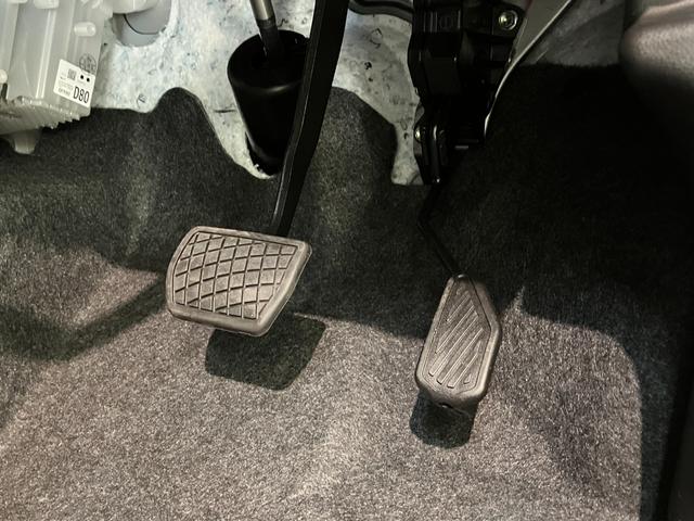 タフトＧダーククロムベンチャー　１０型ナビ　届出済未使用車衝突被害軽減ブレーキ　コーナーセンサー　１０型フルセグナビ　バックカメラ　ＤＶＤ再生　Ｂｌｕｅｔｏｏｔｈ　ＵＳＢ　前後ドラレコ　前席シートヒーター　電動パーキング　ＬＥＤ　オートライト　クルコン（滋賀県）の中古車