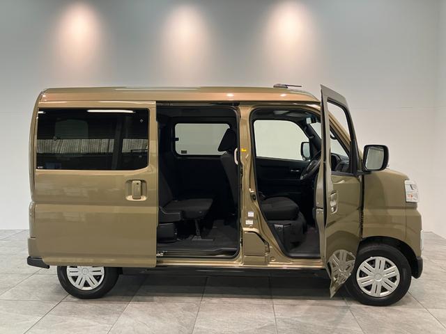 アトレーRS ターボ 4WD コーナーセンサー 届出済未使用車衝突被害軽減ブレーキ コーナーセンサー 4WD ターボ バックカメラ(ナビ装着時用) 両側電動スライドドア LED オートライト 電動格納式ミラー クルコン オートエアコン スマートキー エコアイドル(滋賀県)の中古車