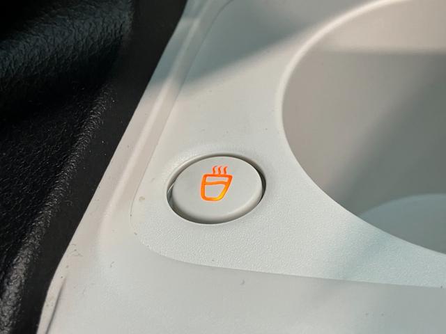 ムーヴキャンバスストライプスG 4WD ディスプレイオーディオ 駐車支援機能衝突被害軽減ブレーキ 9型ディスプレイオーディオ フルセグ パノラマカメラ Bluetooth USB 前後ドラレコ 両側電動スライドドア LED オートライト パーキングアシスト 前席シートヒーター(滋賀県)の中古車