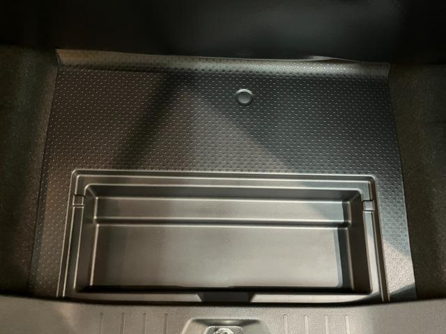 トールカスタムＧ　９型ディスプレイオーディオ　Ｂカメラ　クルコン衝突被害軽減ブレーキ　コーナーセンサー　９型ディスプレイオーディオ　フルセグ　Ｂｌｕｅｔｏｏｔｈ　ＵＳＢ　バックカメラ　両側電動スライドドア　電動パーキング　ＬＥＤ　レーダークルーズコントロール（滋賀県）の中古車