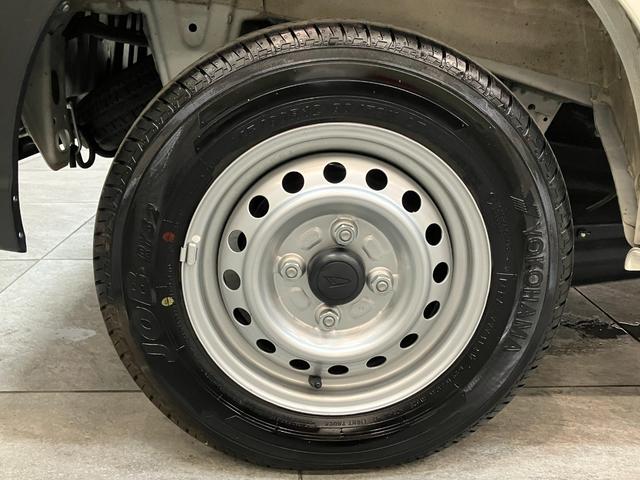 ハイゼットカーゴＤＸ　４ＷＤ　コーナーセンサー　ドラレコ　キーレスエントリー衝突被害軽減ブレーキ　スマアシ　コーナーセンサー　前席パワーウインドウ　ＡＭ／ＦＭステレオ　両側スライドドア　パートタイム４ＷＤ　オートライト　マニュアルレベリング　ドラレコ（滋賀県）の中古車