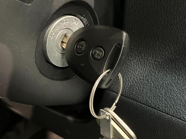 ハイゼットカーゴＤＸ　４ＷＤ　コーナーセンサー　ドラレコ　キーレスエントリー衝突被害軽減ブレーキ　スマアシ　コーナーセンサー　前席パワーウインドウ　ＡＭ／ＦＭステレオ　両側スライドドア　パートタイム４ＷＤ　オートライト　マニュアルレベリング　ドラレコ（滋賀県）の中古車