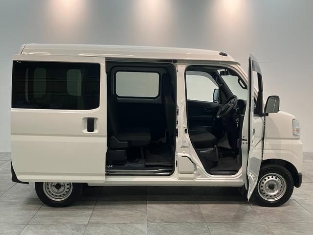 ハイゼットカーゴＤＸ　４ＷＤ　コーナーセンサー　ドラレコ　キーレスエントリー衝突被害軽減ブレーキ　スマアシ　コーナーセンサー　前席パワーウインドウ　ＡＭ／ＦＭステレオ　両側スライドドア　パートタイム４ＷＤ　オートライト　マニュアルレベリング　ドラレコ（滋賀県）の中古車