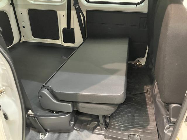 ハイゼットカーゴＤＸ　４ＷＤ　コーナーセンサー　ドラレコ　キーレスエントリー衝突被害軽減ブレーキ　スマアシ　コーナーセンサー　前席パワーウインドウ　ＡＭ／ＦＭステレオ　両側スライドドア　パートタイム４ＷＤ　オートライト　マニュアルレベリング　ドラレコ（滋賀県）の中古車