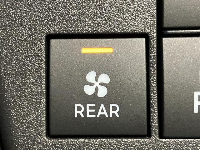 ハイゼットカーゴＤＸ　４ＷＤ　コーナーセンサー　ドラレコ　キーレスエントリー衝突被害軽減ブレーキ　スマアシ　コーナーセンサー　前席パワーウインドウ　ＡＭ／ＦＭステレオ　両側スライドドア　パートタイム４ＷＤ　オートライト　マニュアルレベリング　ドラレコ（滋賀県）の中古車