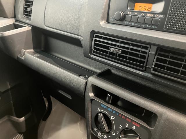 ハイゼットカーゴＤＸ　４ＷＤ　コーナーセンサー　ドラレコ　キーレスエントリー衝突被害軽減ブレーキ　スマアシ　コーナーセンサー　前席パワーウインドウ　ＡＭ／ＦＭステレオ　両側スライドドア　パートタイム４ＷＤ　オートライト　マニュアルレベリング　ドラレコ（滋賀県）の中古車