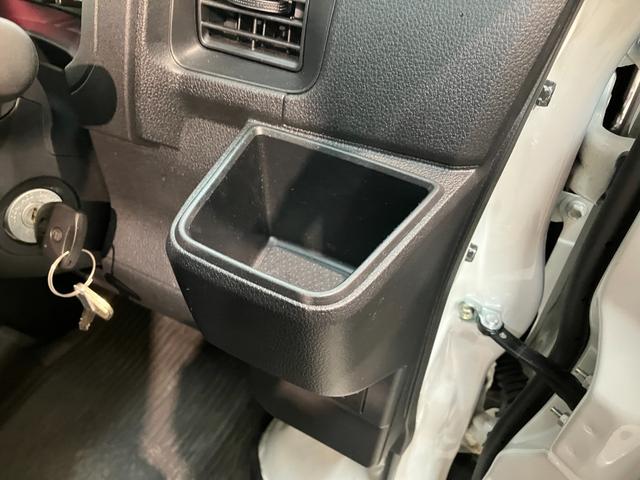 ハイゼットカーゴＤＸ　４ＷＤ　コーナーセンサー　ドラレコ　キーレスエントリー衝突被害軽減ブレーキ　スマアシ　コーナーセンサー　前席パワーウインドウ　ＡＭ／ＦＭステレオ　両側スライドドア　パートタイム４ＷＤ　オートライト　マニュアルレベリング　ドラレコ（滋賀県）の中古車