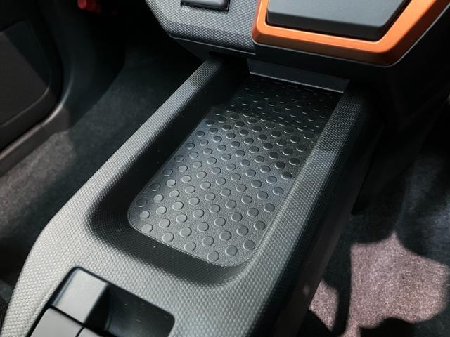 タフトG コーナーセンサー レーダークルコン 届出済未使用車衝突被害軽減ブレーキ コーナーセンサー バックカメラ(ナビ装着時用) 前席シートヒーター 電動パーキング スカイフィールトップ クルーズコントロール LED オートライト オートエアコン スマートキー(滋賀県)の中古車