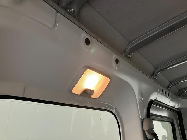 ハイゼットカーゴＤＸ　４ＷＤ　ドラレコ　キーレス　前席パワーウインドウ衝突被害軽減ブレーキ　スマアシ　コーナーセンサー　キーレス　前席パワーウインドウ　ＡＭ／ＦＭステレオ　ドラレコ　両側スライドドア　パートタイム４ＷＤ（滋賀県）の中古車