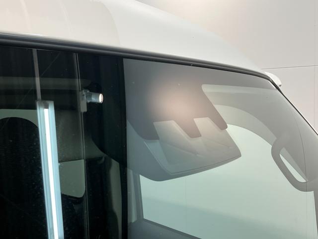 ハイゼットカーゴDX 4WD コーナーセンサー キーレスエントリー衝突被害軽減ブレーキ スマアシ コーナーセンサー 前席パワーウインドウ AM/FMステレオ 両側スライドドア パートタイム4WD オートライト マニュアルレベリング(滋賀県)の中古車