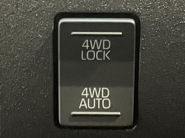 ハイゼットカーゴDX 4WD コーナーセンサー キーレスエントリー衝突被害軽減ブレーキ スマアシ コーナーセンサー 前席パワーウインドウ AM/FMステレオ 両側スライドドア パートタイム4WD オートライト マニュアルレベリング(滋賀県)の中古車