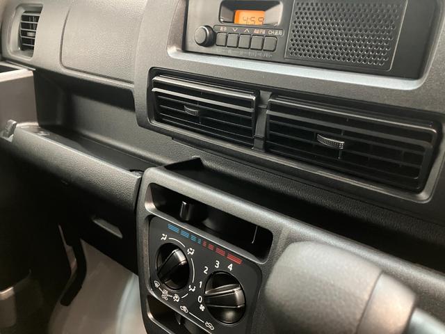 ハイゼットカーゴDX 4WD コーナーセンサー キーレスエントリー衝突被害軽減ブレーキ スマアシ コーナーセンサー 前席パワーウインドウ AM/FMステレオ 両側スライドドア パートタイム4WD オートライト マニュアルレベリング(滋賀県)の中古車