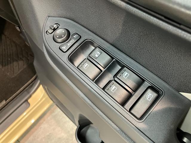 タントＸ　コーナーセンサー　シートヒーター　左側電動スライドドア衝突被害軽減ブレーキ　コーナーセンサー　バックカメラ（ナビ装着時用）　左側電動スライドドア　前席シートヒーター　電動パーキングブレーキ　ＬＥＤ　オートライト　オートエアコン　スマートキー　エコアイドル（滋賀県）の中古車