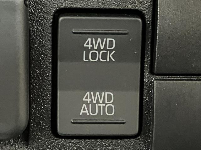 ハイゼットトラックスタンダード 4WD コーナーセンサー 届出済未使用車衝突被害軽減ブレーキ コーナーセンサー パートタイム4WD AM/FMラジオ マニュアルエアコン マニュアルレベリング オートライト(滋賀県)の中古車