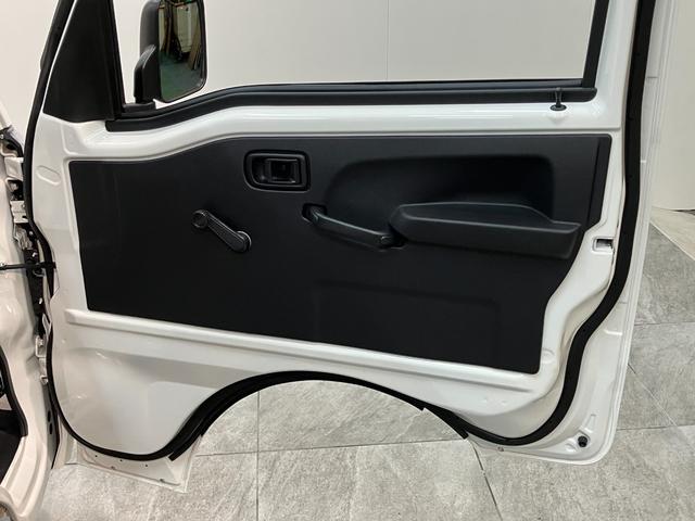 ハイゼットトラックスタンダード 4WD コーナーセンサー 届出済未使用車衝突被害軽減ブレーキ コーナーセンサー パートタイム4WD AM/FMラジオ マニュアルエアコン マニュアルレベリング オートライト(滋賀県)の中古車