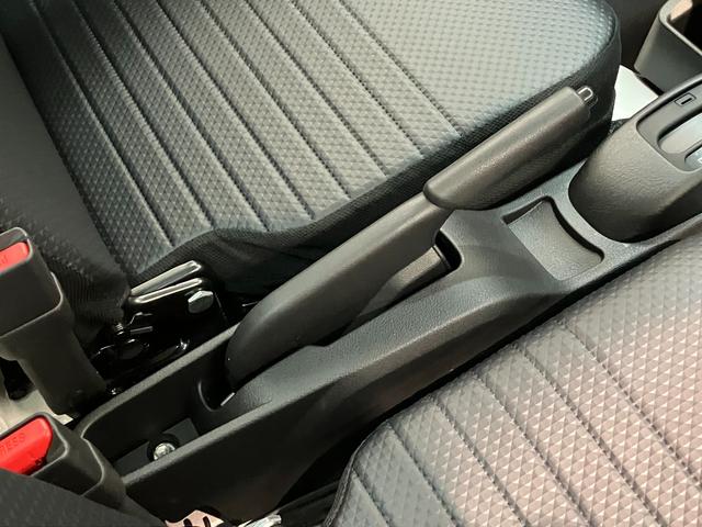 ハイゼットトラックスタンダード 4WD コーナーセンサー 届出済未使用車衝突被害軽減ブレーキ コーナーセンサー パートタイム4WD AM/FMラジオ マニュアルエアコン マニュアルレベリング オートライト(滋賀県)の中古車