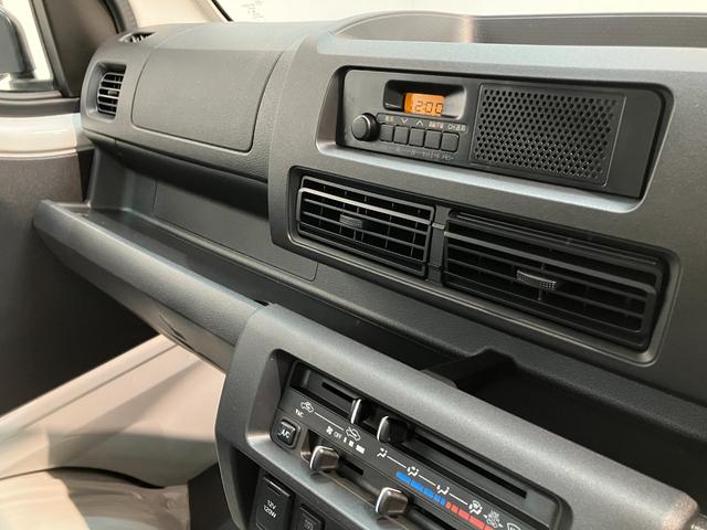 ハイゼットトラックスタンダード 4WD コーナーセンサー 届出済未使用車衝突被害軽減ブレーキ コーナーセンサー パートタイム4WD AM/FMラジオ マニュアルエアコン マニュアルレベリング オートライト(滋賀県)の中古車