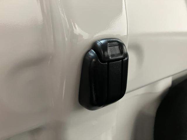 ハイゼットトラックスタンダード 4WD コーナーセンサー 届出済未使用車衝突被害軽減ブレーキ コーナーセンサー パートタイム4WD AM/FMラジオ マニュアルエアコン マニュアルレベリング オートライト(滋賀県)の中古車