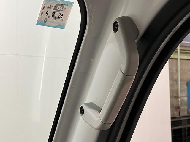 ハイゼットトラックスタンダード 4WD コーナーセンサー 届出済未使用車衝突被害軽減ブレーキ コーナーセンサー パートタイム4WD AM/FMラジオ マニュアルエアコン マニュアルレベリング オートライト(滋賀県)の中古車