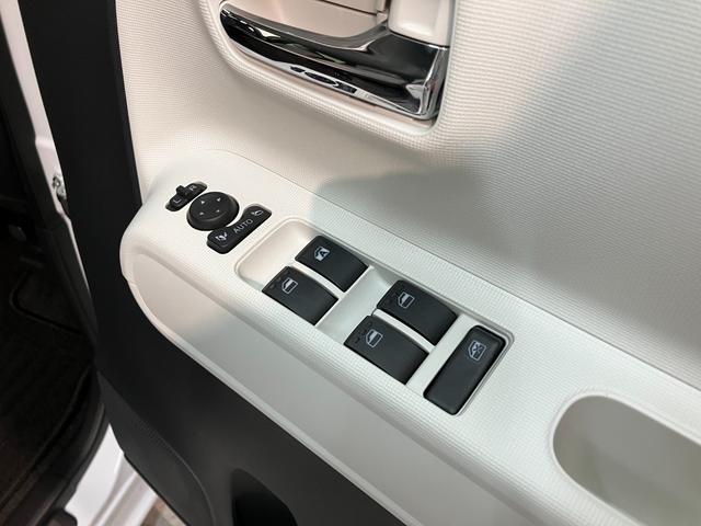 ムーヴキャンバスストライプスG コーナーセンサー 両側電動スライドドア衝突被害軽減ブレーキ コーナーセンサー バックカメラ(ナビ装着時用) 両側電動スライドドア 前席シートヒーター 電動パーキングブレーキ LED オートライト オートエアコン スマートキー エコアイドル(滋賀県)の中古車