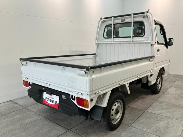 サンバートラックTB 5MT 4WD エアコン 荷台作業灯 車検整備付5MT パートタイム4WD AM/FMラジオ マニュアルエアコン マニュアルレベリング 荷台作業灯(滋賀県)の中古車