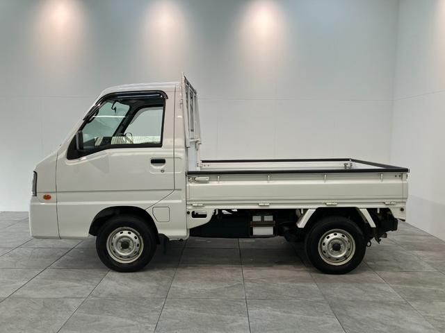 サンバートラックTB 5MT 4WD エアコン 荷台作業灯 車検整備付5MT パートタイム4WD AM/FMラジオ マニュアルエアコン マニュアルレベリング 荷台作業灯(滋賀県)の中古車