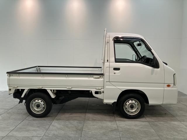 サンバートラックTB 5MT 4WD エアコン 荷台作業灯 車検整備付5MT パートタイム4WD AM/FMラジオ マニュアルエアコン マニュアルレベリング 荷台作業灯(滋賀県)の中古車