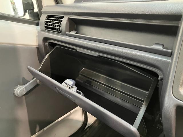 サンバートラックTB 5MT 4WD エアコン 荷台作業灯 車検整備付5MT パートタイム4WD AM/FMラジオ マニュアルエアコン マニュアルレベリング 荷台作業灯(滋賀県)の中古車