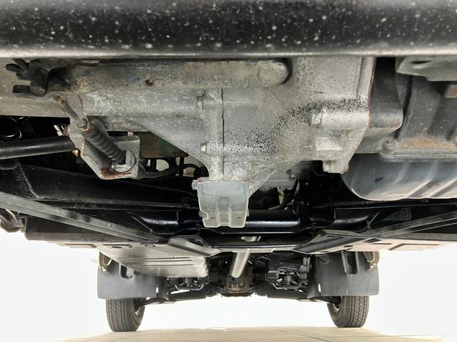 サンバートラックTB 5MT 4WD エアコン 荷台作業灯 車検整備付5MT パートタイム4WD AM/FMラジオ マニュアルエアコン マニュアルレベリング 荷台作業灯(滋賀県)の中古車