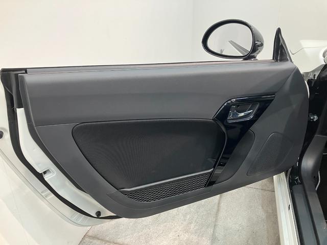 コペンGRスポーツ ディスプレイオーディオ HKSマフラーGR専用サスペンション ディスプレイオーディオ ドラレコ USB Bluetooth ETC MOMO製ハンドル レカロシート BBS製アルミホイール シートヒーター LED パドルシフト(滋賀県)の中古車