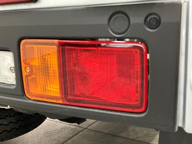 ハイゼットトラックスタンダード 5MT 4WD コーナーセンサー オートライト衝突被害軽減ブレーキ コーナーセンサー パートタイム4WD AM/FMラジオ マニュアルエアコン マニュアルレベリング オートライト 5速マニュアルミッション車(滋賀県)の中古車