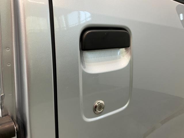 ハイゼットトラックスタンダード 5MT 4WD コーナーセンサー オートライト衝突被害軽減ブレーキ コーナーセンサー パートタイム4WD AM/FMラジオ マニュアルエアコン マニュアルレベリング オートライト 5速マニュアルミッション車(滋賀県)の中古車