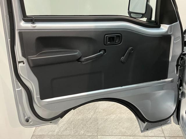 ハイゼットトラックスタンダード 5MT 4WD コーナーセンサー オートライト衝突被害軽減ブレーキ コーナーセンサー パートタイム4WD AM/FMラジオ マニュアルエアコン マニュアルレベリング オートライト 5速マニュアルミッション車(滋賀県)の中古車