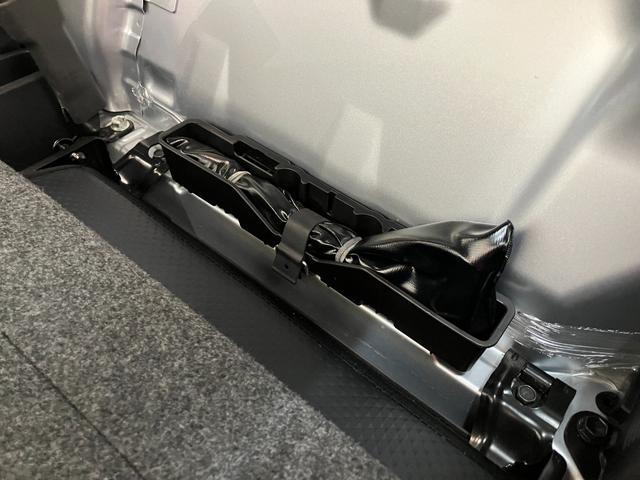 ハイゼットトラックスタンダード 5MT 4WD コーナーセンサー オートライト衝突被害軽減ブレーキ コーナーセンサー パートタイム4WD AM/FMラジオ マニュアルエアコン マニュアルレベリング オートライト 5速マニュアルミッション車(滋賀県)の中古車