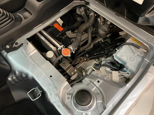 ハイゼットトラックスタンダード 5MT 4WD コーナーセンサー オートライト衝突被害軽減ブレーキ コーナーセンサー パートタイム4WD AM/FMラジオ マニュアルエアコン マニュアルレベリング オートライト 5速マニュアルミッション車(滋賀県)の中古車